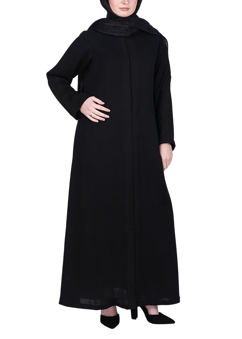 Being Muslims Intricate Embroidery Qatari Nida Abaya Black