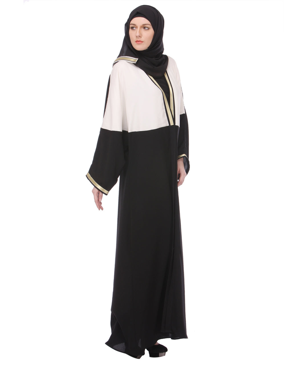 Arabian Style Flowy Abaya Beige & Black
