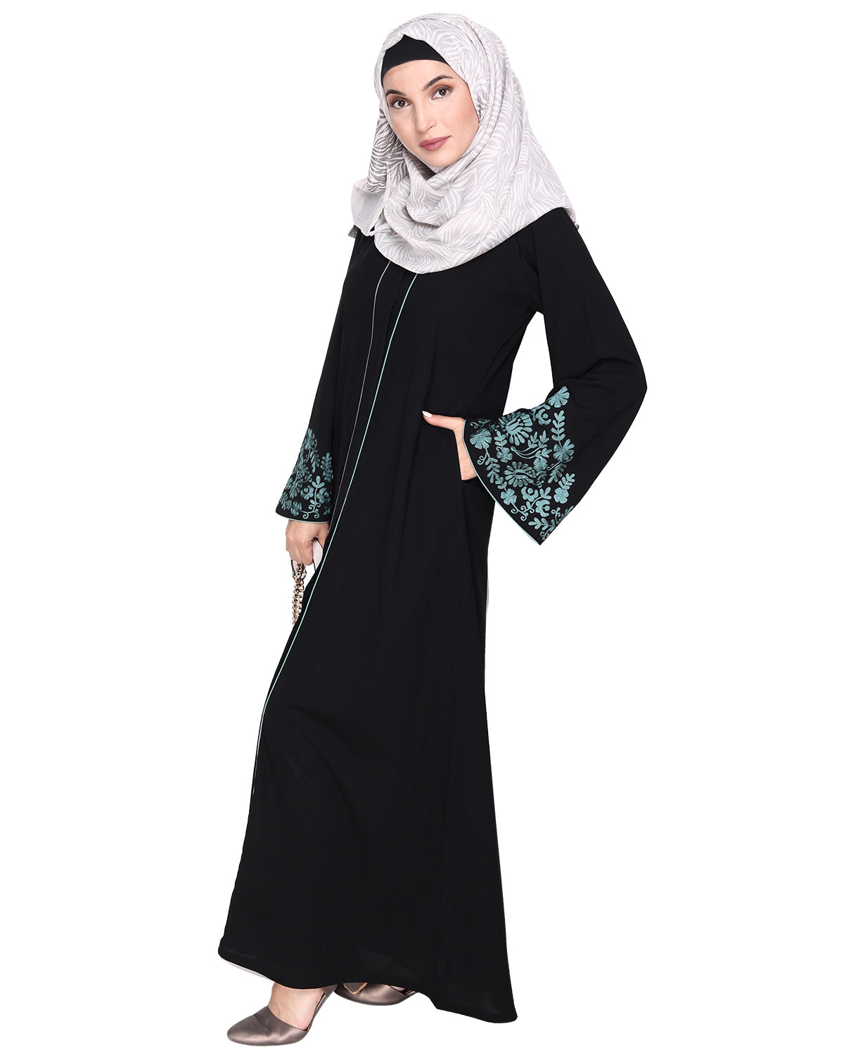 Abaya With Thread Embroidery Black