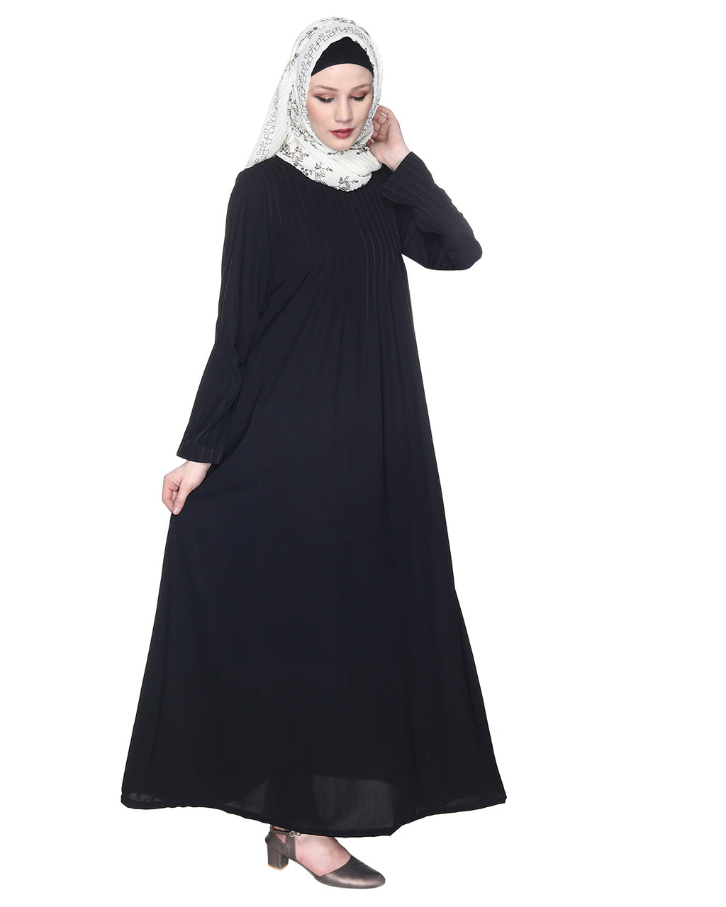 Sleek And Simple Abaya With Pintuck Detailing
