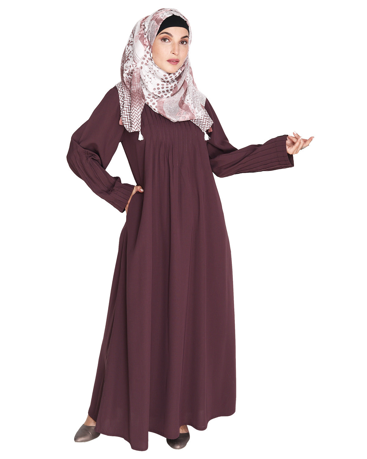 Sleek And Simple Abaya With Pintuck Detailing Grey