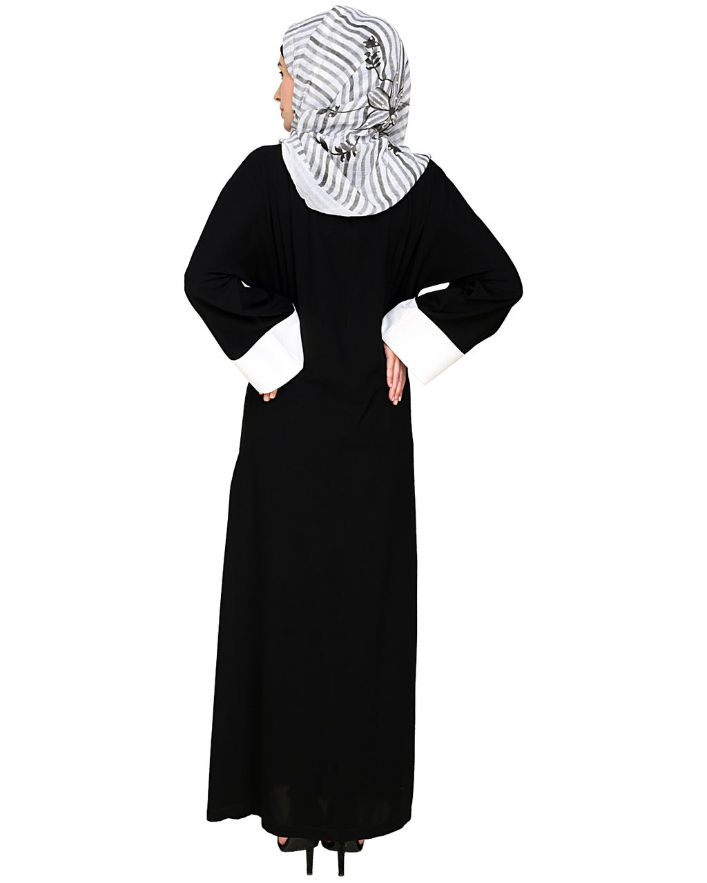 Elegant Black Dubai Style Abaya with Detailing Black