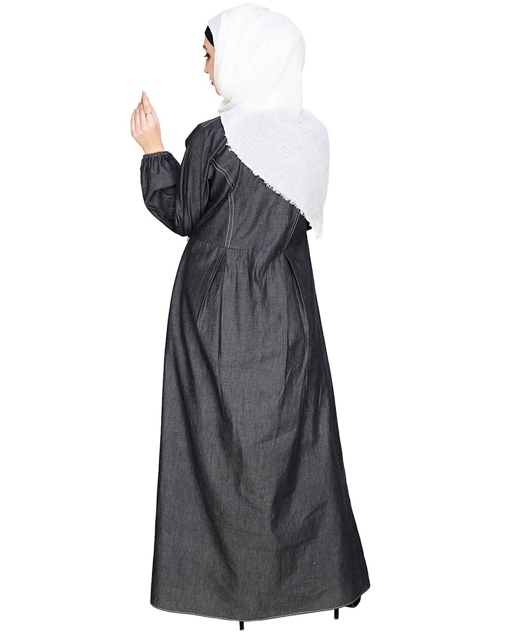Box Pleated Abaya Black