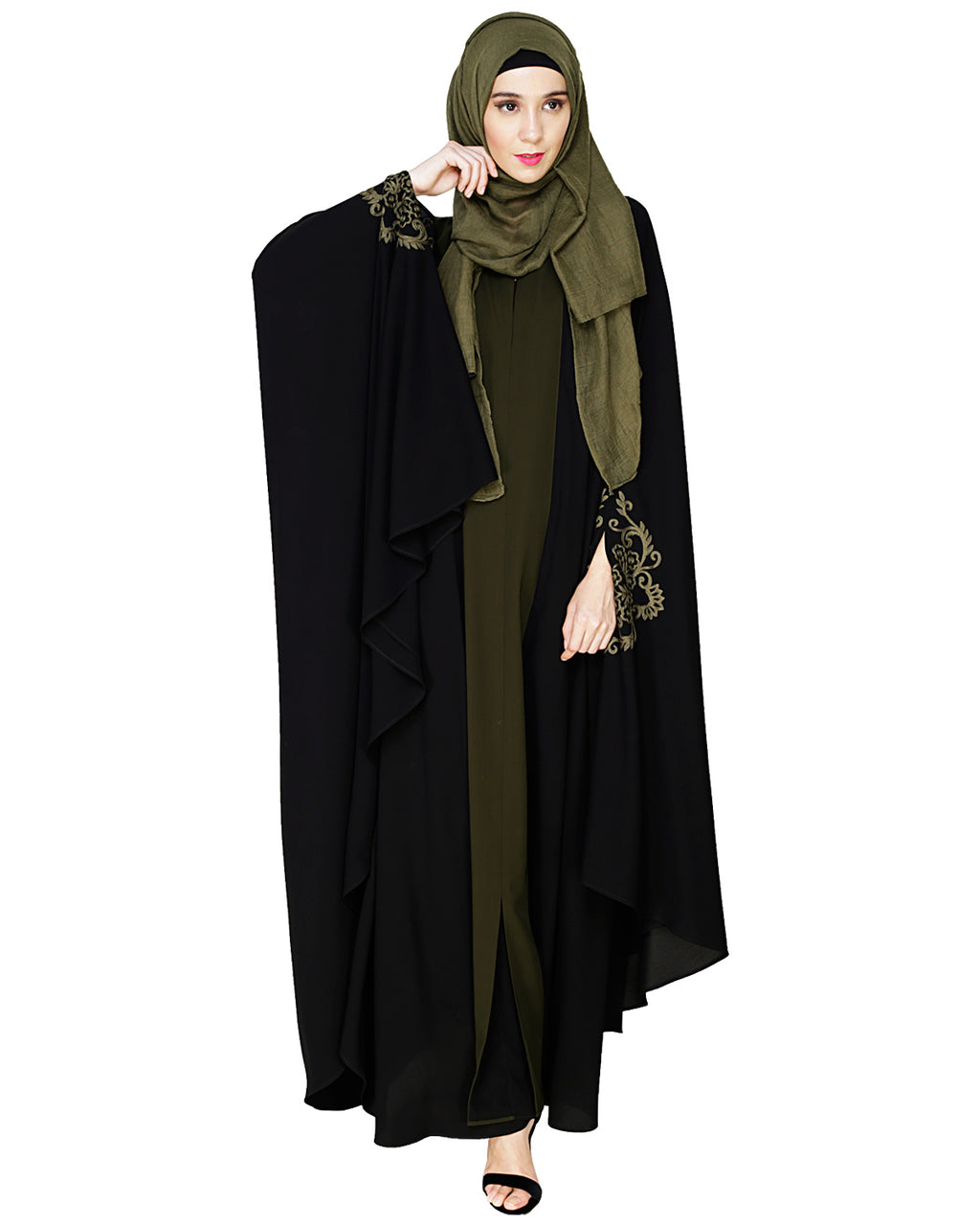 Delicate Embroidered Irani Kaftan Black