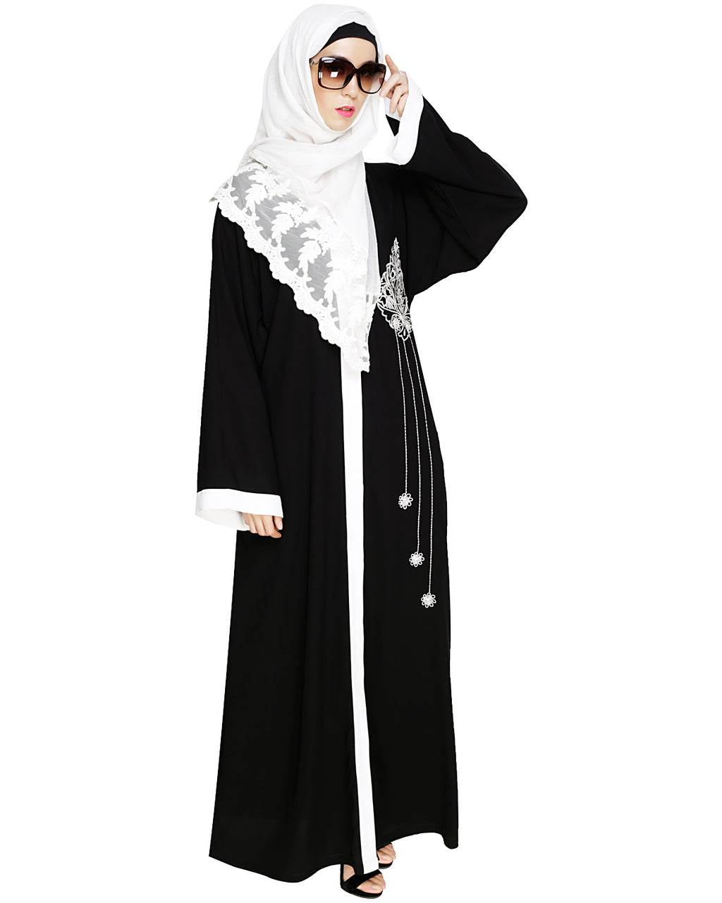 Contrast Embroidered Dubai Style Abaya Black