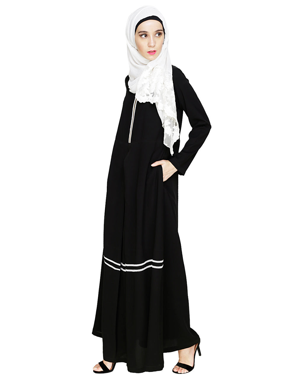 Graceful Lacy Abaya Black